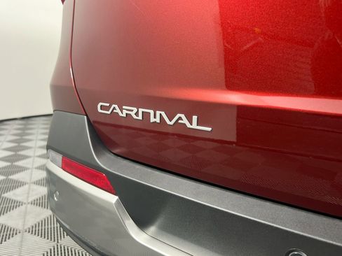 Certified 2026 Kia Carnival SX FWD image 5