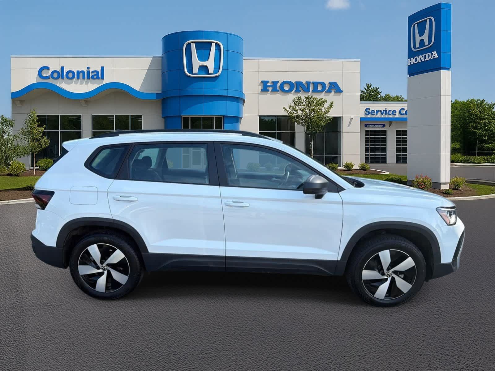 Used 2025 Volkswagen Taos S AWD/4WD image 7