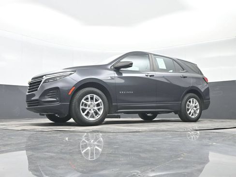 Used 2022 Chevrolet Equinox LS AWD/4WD image 26