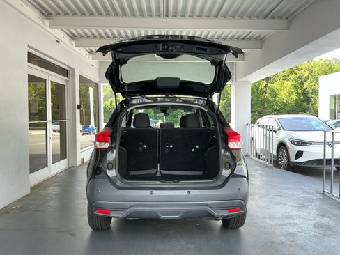 Used 2020 Nissan Kicks SV FWD image 19