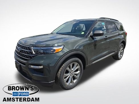 Used 2023 Ford Explorer XLT w/ Equipment Group 202A AWD/4WD image 6