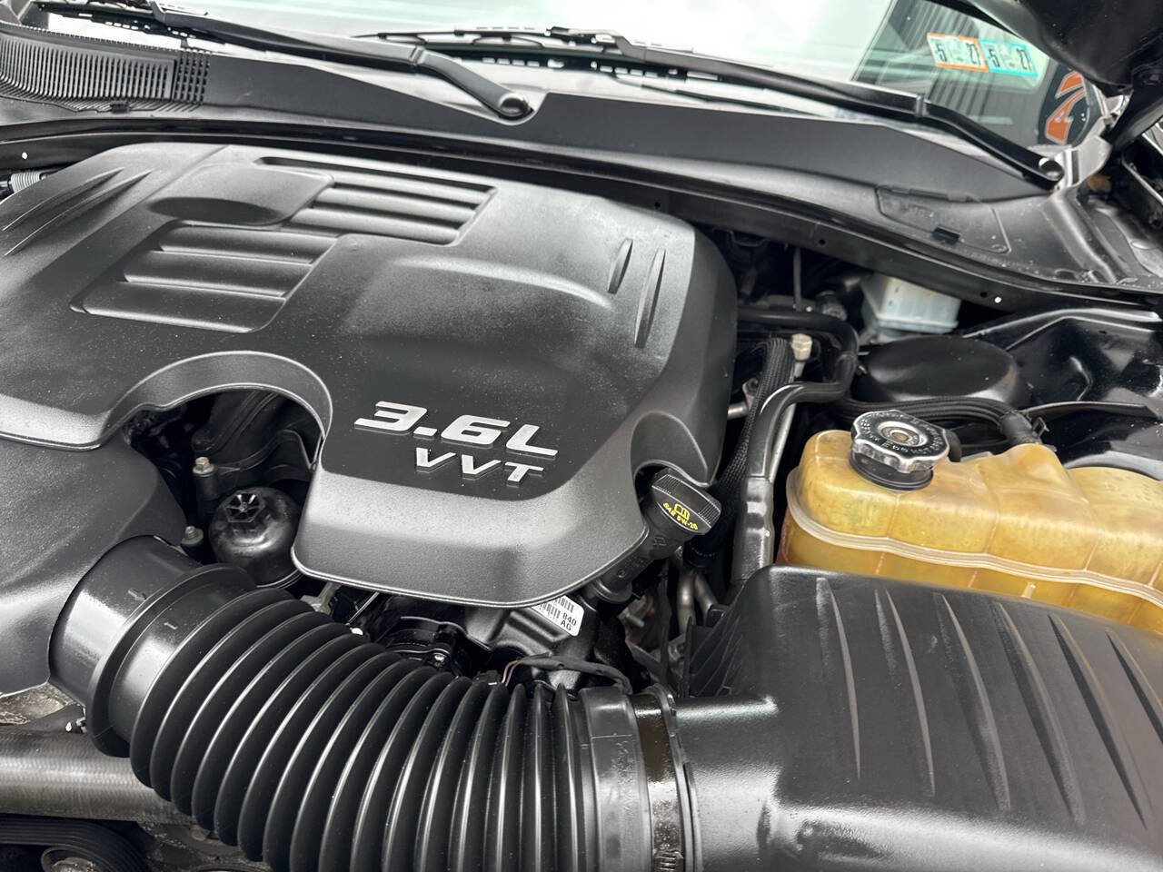 Used 2017 Chrysler 300 C w/ Safetytec Plus Group AWD/4WD image 12