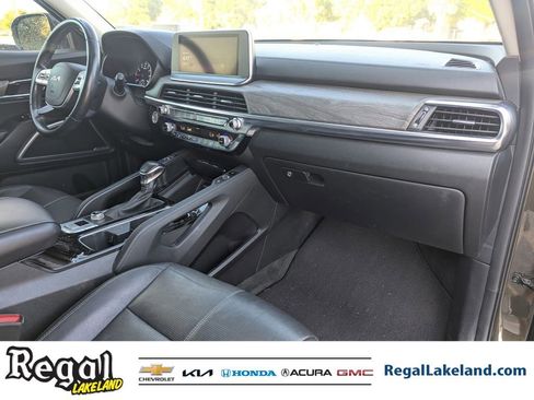 Used 2022 Kia Telluride EX w/ EX Premium Package image 10