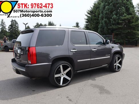 Used 2010 Cadillac Escalade Premium AWD/4WD image 9