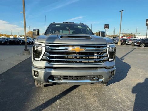 Used 2024 Chevrolet Silverado 3500 High Country w/ Technology Package image 3