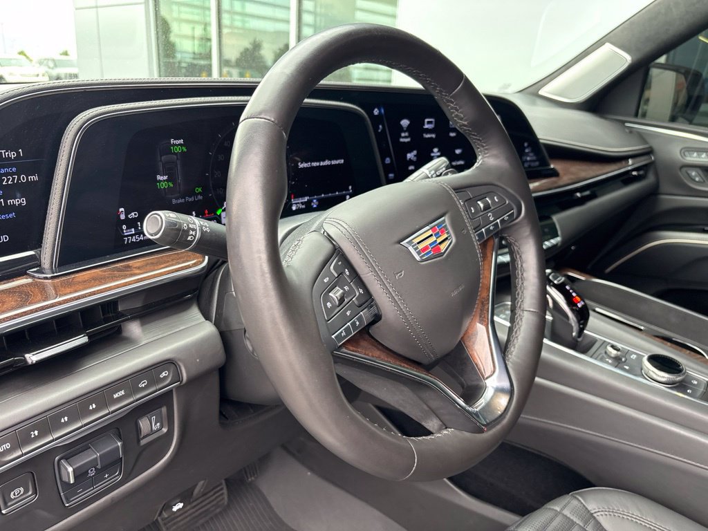 Used 2022 Cadillac Escalade Sport Platinum w/ LPO, ONYX Package AWD/4WD image 7