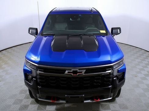Used 2022 Chevrolet Silverado 1500 ZR2 image 4