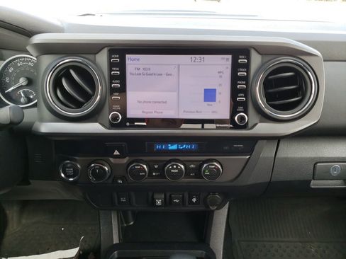 Used 2023 Toyota Tacoma TRD Sport image 17