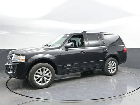 Used 2013 Lincoln Navigator 4WD w/ HD Trailer Tow Pkg image 7