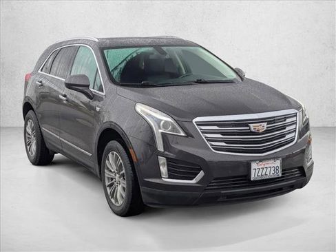 Used 2017 Cadillac XT5 Luxury image 3
