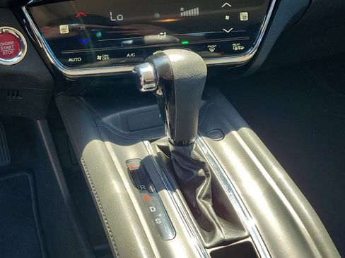 Used 2018 Honda HR-V EX image 24