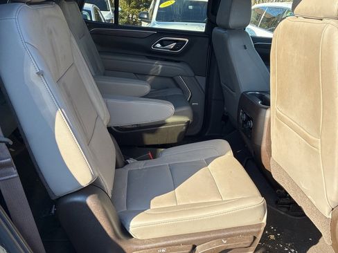 Used 2021 Chevrolet Tahoe Z71 w/ Z71 Signature Package image 12