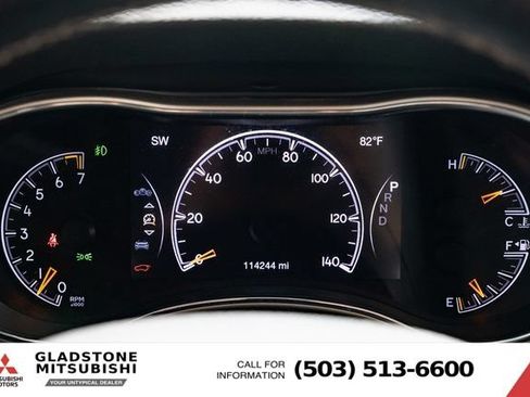 Used 2017 Jeep Grand Cherokee Limited w/ Luxury Group II AWD/4WD image 15