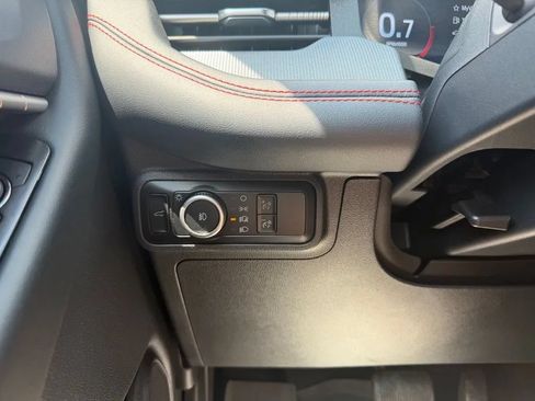 Used 2025 Ford Explorer ST-Line AWD/4WD image 14