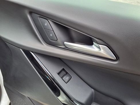 Used 2025 Chevrolet Equinox LT image 70