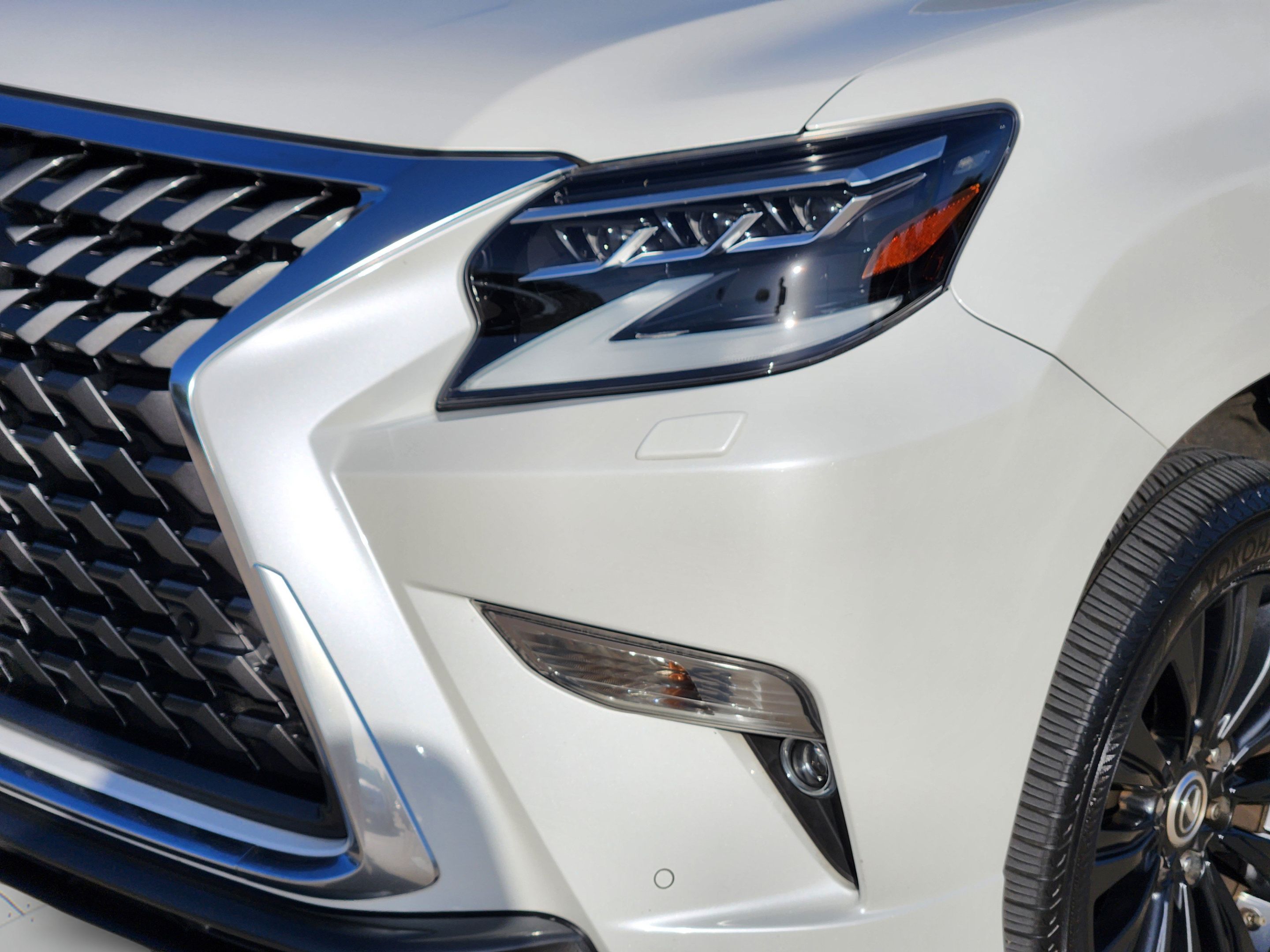 Used 2022 Lexus GX 460 Premium w/ Accessory Package AWD/4WD image 37