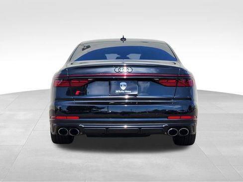 Used 2022 Audi S8 w/ S8 Comfort Plus Package AWD/4WD image 8