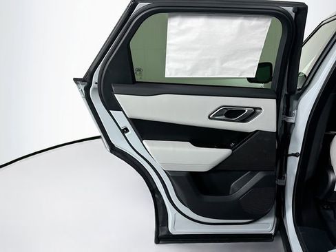 Used 2026 Land Rover Range Rover Velar Dynamic SE image 23