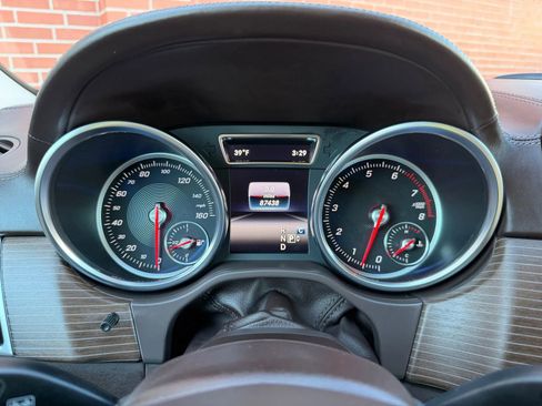 Used 2018 Mercedes-Benz GLS 550 4MATIC image 10