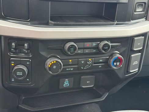 New 2026 Ford F250 XLT w/ FX4 Off-Road Package image 18