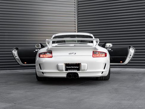 Used 2007 Porsche 911 GT3 RWD image 41