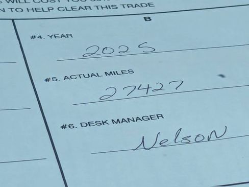 Used 2025 Tesla Model Y Long Range image 10