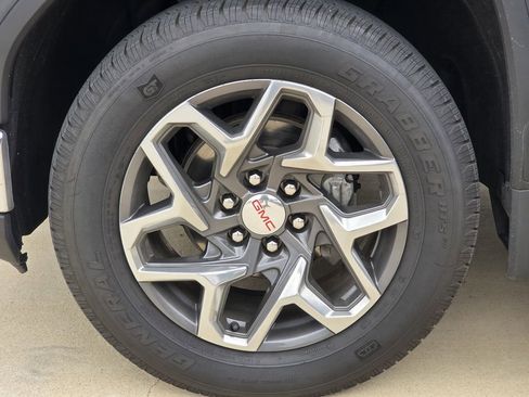 Used 2024 GMC Sierra 1500 SLE w/ Preferred Package AWD/4WD image 12