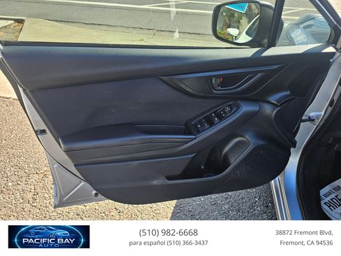 Used 2018 Subaru Impreza 2.0i Premium w/ Popular Package #2 AWD/4WD image 8