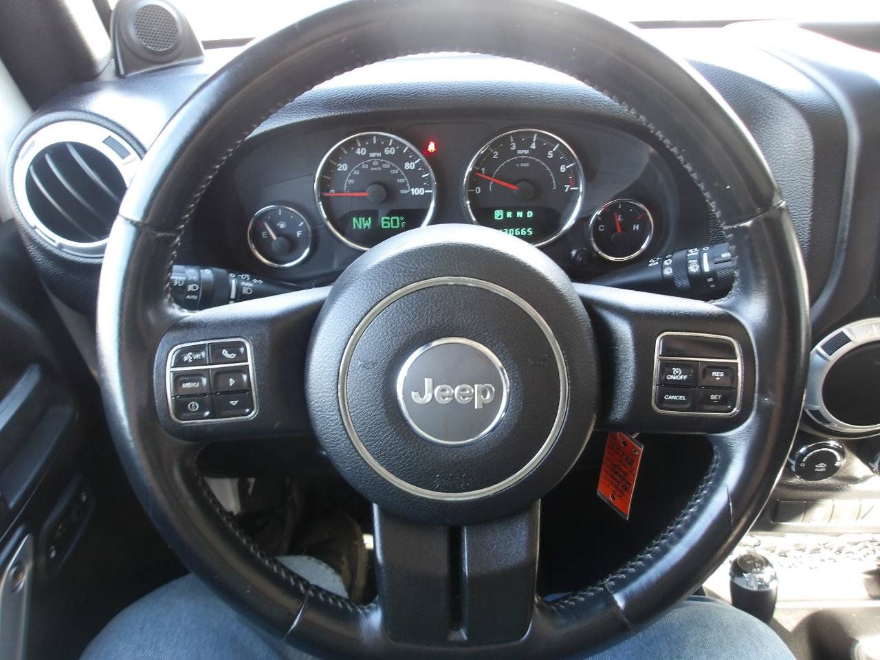 Used 2012 Jeep Wrangler Unlimited Sahara w/ Connectivity Group AWD/4WD image 14