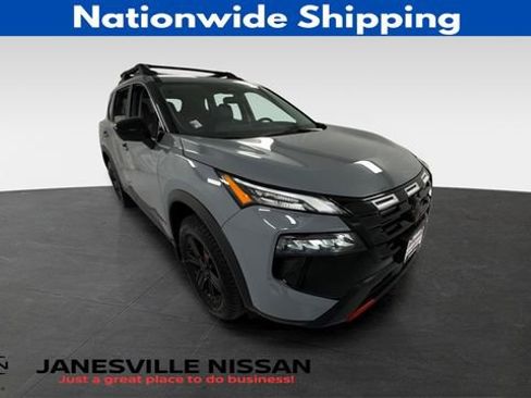 Certified 2026 Nissan Rogue SV AWD/4WD image 1