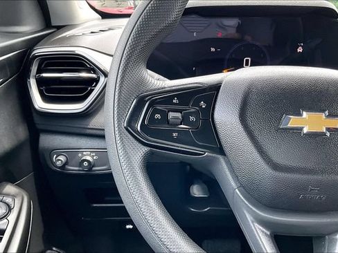 Used 2025 Chevrolet TrailBlazer LT AWD/4WD image 11