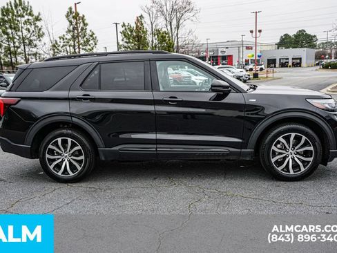 Used 2025 Ford Explorer ST-Line AWD/4WD image 8