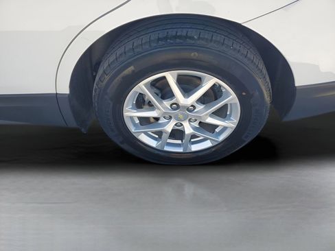 Used 2023 Chevrolet Equinox LT image 19