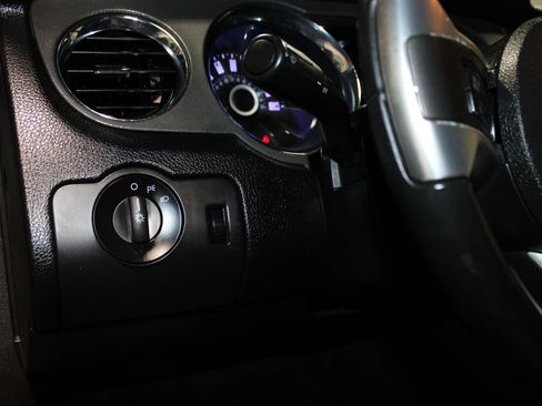 Used 2014 Ford Mustang Convertible RWD image 18