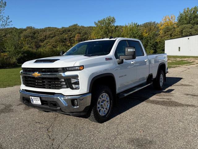 Used 2024 Chevrolet Silverado 3500 LT w/ Convenience Package AWD/4WD image 1