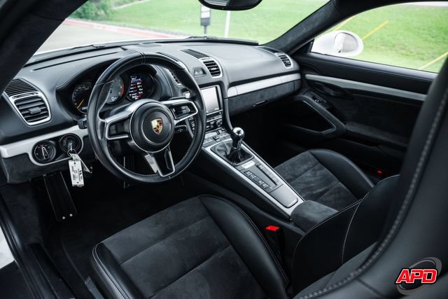 Used 2016 Porsche Cayman GT4 RWD image 2