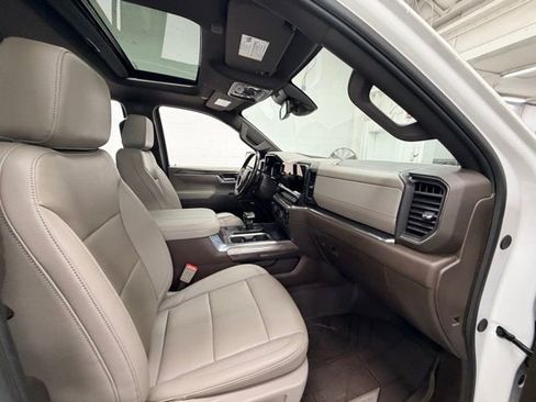 Certified 2024 Chevrolet Silverado 1500 LTZ w/ LTZ Convenience Package II image 32