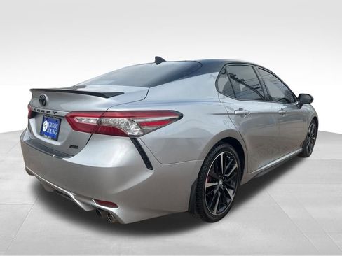 Used 2019 Toyota Camry XSE image 7