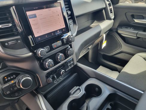 New 2026 RAM 1500 Express AWD/4WD image 24