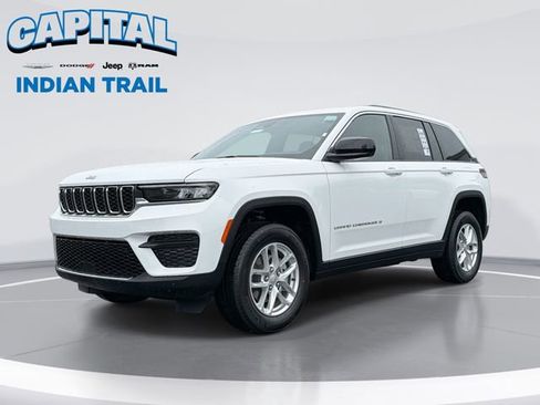 New 2026 Jeep Grand Cherokee Laredo AWD/4WD image 1