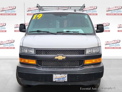 Used 2019 Chevrolet Express 2500 image 3