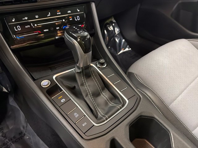Used 2025 Volkswagen Jetta SE FWD image 22
