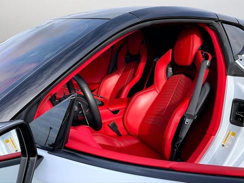 Used 2023 Chevrolet Corvette Stingray Premium Cpe w/ Z51 Performance Package RWD image 17