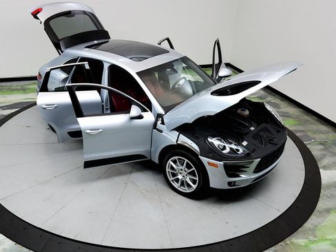 Used 2016 Porsche Macan S AWD/4WD image 38