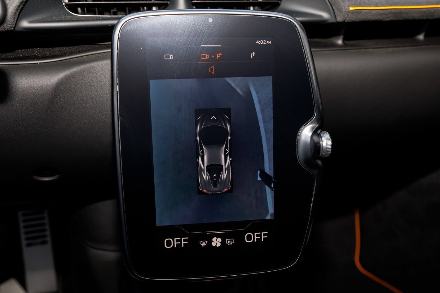 Used 2025 McLaren Artura RWD image 32