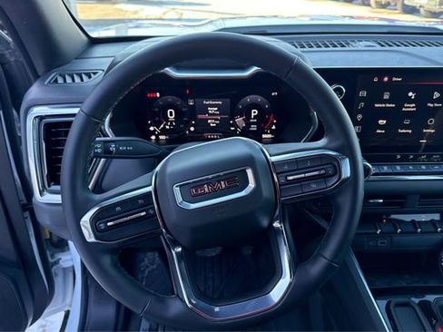 Used 2024 GMC Canyon Elevation w/ Convenience Package image 17