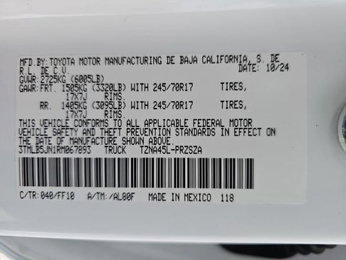 Certified 2024 Toyota Tacoma SR5 AWD/4WD image 24