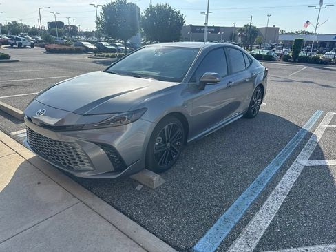 Used 2026 Toyota Camry XSE FWD image 1