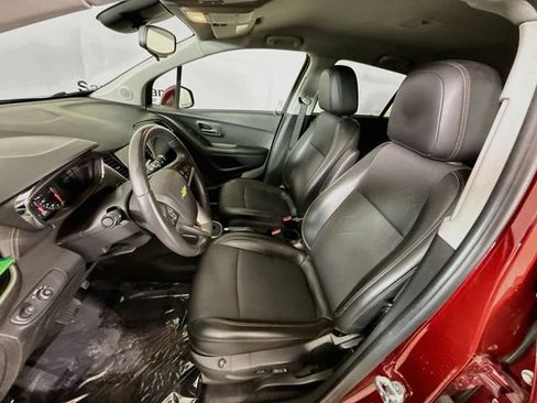 Used 2022 Chevrolet Trax LT w/ Driver Confidence Package AWD/4WD image 20