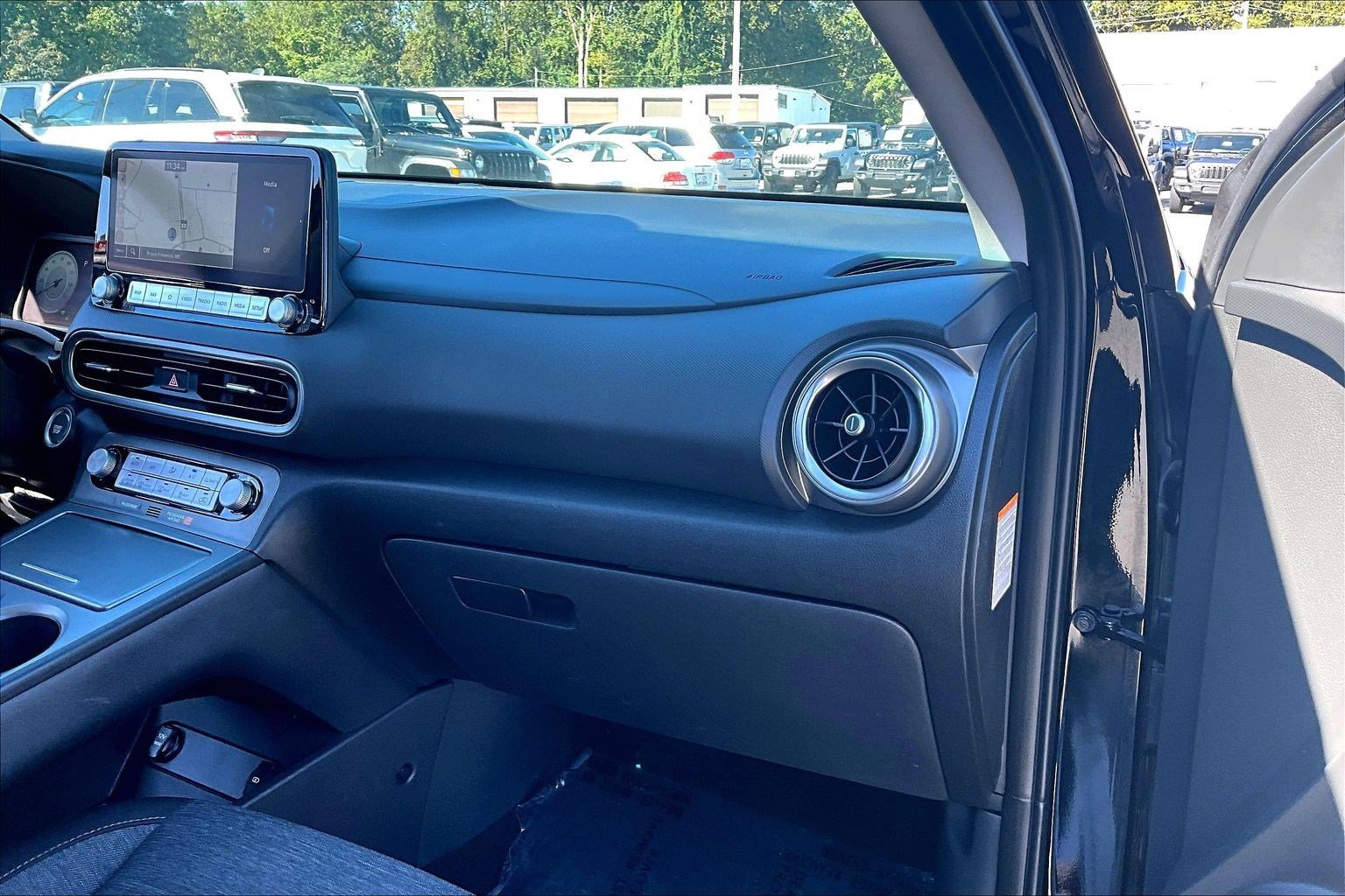 Used 2023 Hyundai Kona SEL FWD image 13
